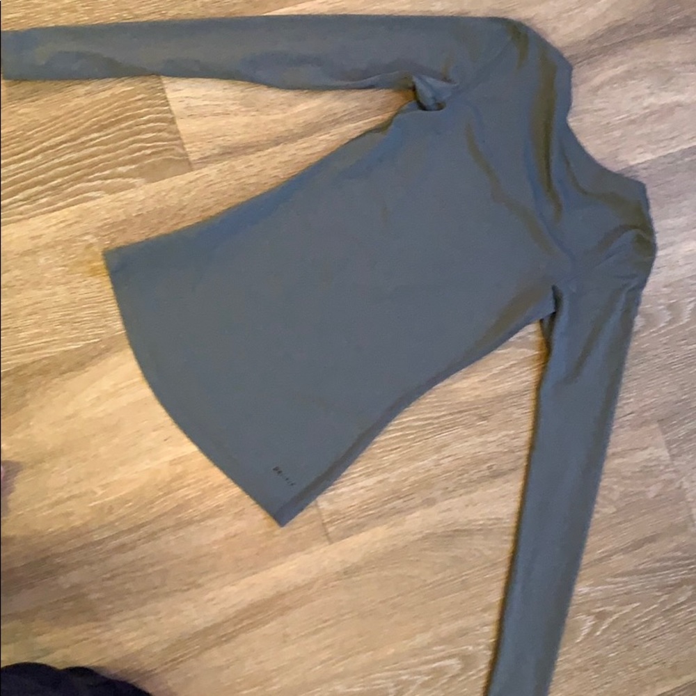 Nike running shirt - Picture 4 of 5